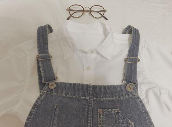 去旅行舒服又易襯!日本女生示範 4款有型又可愛的工人褲穿搭